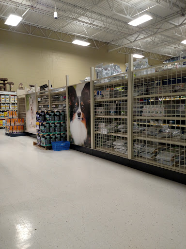 Pet Supply Store «PetSmart», reviews and photos, 8537 W Grand River Ave, Brighton, MI 48116, USA