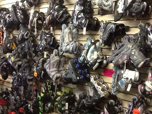 Sporting Goods Store «Second Wind Sports», reviews and photos, 5321 Topanga Canyon Blvd, Woodland Hills, CA 91364, USA