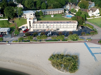 Yorktown Beach Hotel