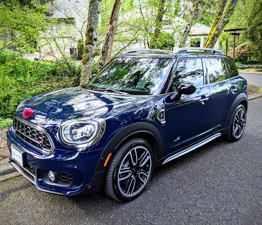 Used Car Dealer «MINI of Portland», reviews and photos, 9134 SW Canyon Rd, Portland, OR 97225, USA