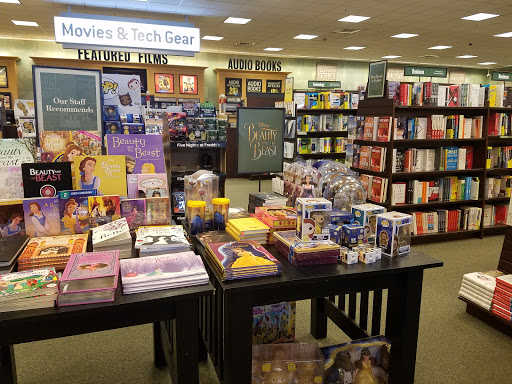 Book Store «Barnes & Noble», reviews and photos, 3 S Tunnel Rd, Asheville, NC 28805, USA