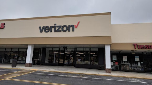 Verizon, 3075 Clairton Rd, West Mifflin, PA 15123, USA, 