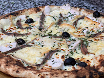 Pizza du Pizzas à emporter LA PIZZAIOLA à Saint-Geniès-de-Comolas - n°17