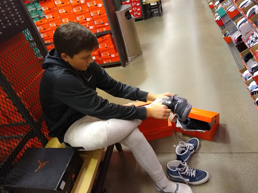 Clothing Store «Nike Factory Store», reviews and photos, 1475 N Burkhart Rd Suite C-200, Howell, MI 48855, USA