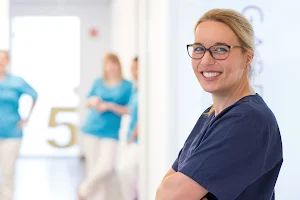 Zahnärztin Dr. Sandra Faltermeier - Biologische Zahnmedizin und Oralchirurgie image