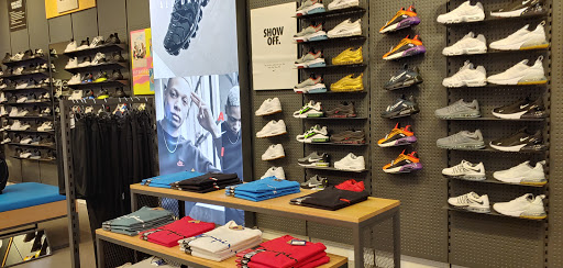 Shoe Store «Finish Line», reviews and photos, 1819 Montebello Town Center #13, Montebello, CA 90640, USA