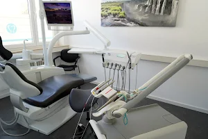 Dr. med. Dr. med. dent. Jens Julian Linke Dentalpraxis Oststadt image