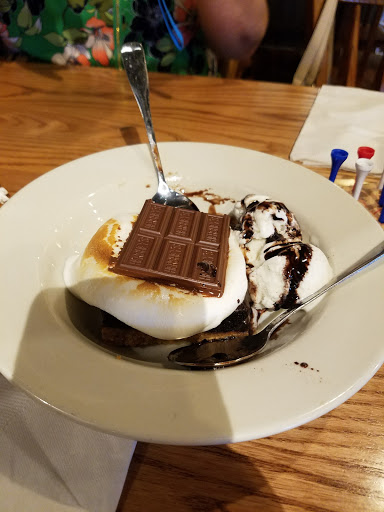 American Restaurant «Cracker Barrel Old Country Store», reviews and photos, 104 Travel Center Blvd, Dublin, GA 31021, USA