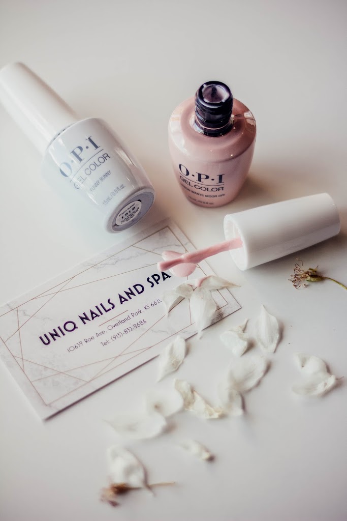 Uniq Nails and Spa 66207