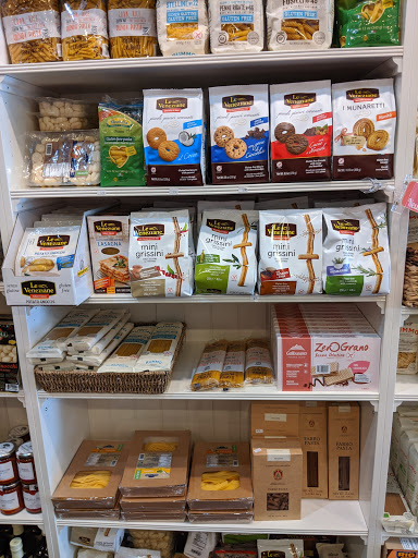 Gourmet Grocery Store «Cipollina Gourmet Italian Market», reviews and photos, 116-09 Queens Blvd, Forest Hills, NY 11375, USA