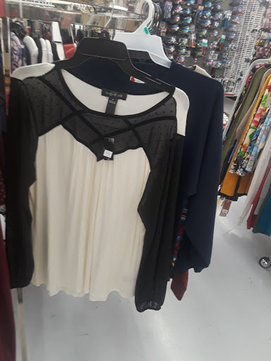 Home Goods Store «Tuesday Morning», reviews and photos, 6781 Hadley Rd, South Plainfield, NJ 07080, USA