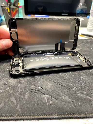 Electronics Repair Shop «Cellfone MD - cell phone repair», reviews and photos, 7637 N Milwaukee Ave, Niles, IL 60714, USA