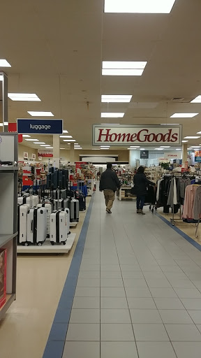 Department Store «Marshalls & HomeGoods», reviews and photos, 2700 Potomac Mills Cir, Woodbridge, VA 22192, USA