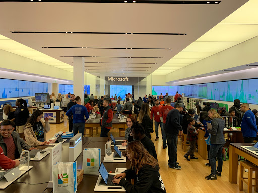 Computer Store «Microsoft Store - Scottsdale Fashion Square», reviews and photos, 7014 E Camelback Rd #1288, Scottsdale, AZ 85251, USA