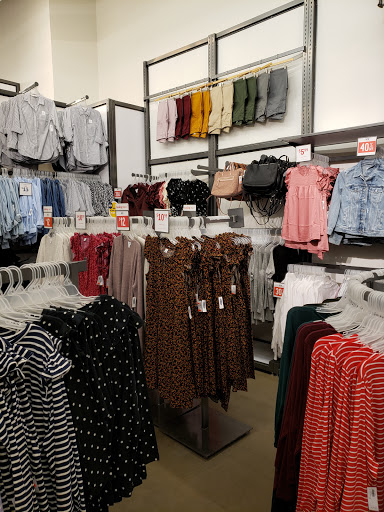 Clothing Store «Old Navy», reviews and photos, 364 Maine Mall Rd, South Portland, ME 04106, USA