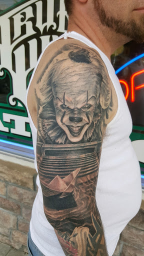 Tattoo Shop «True Line Tattoo», reviews and photos, 412 N White Horse Pike, Stratford, NJ 08084, USA