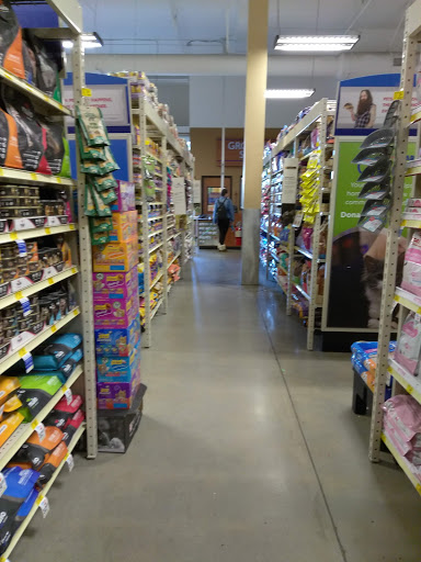 Pet Supply Store «PetSmart», reviews and photos, 13720 Riverside Dr, Sherman Oaks, CA 91423, USA