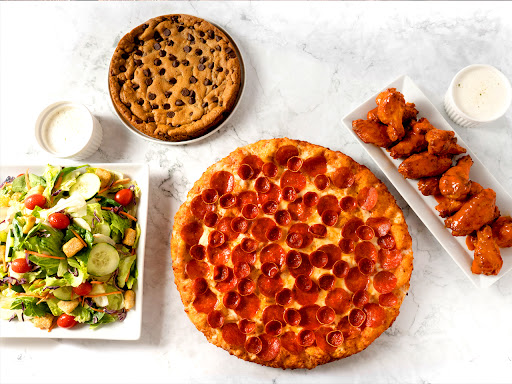 Pizza Restaurant «Round Table Pizza», reviews and photos, 186 Northgate Dr, San Rafael, CA 94903, USA