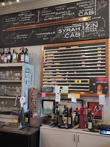 Wine Store «Blackbird Wine Shop», reviews and photos, 4323 NE Fremont St, Portland, OR 97213, USA