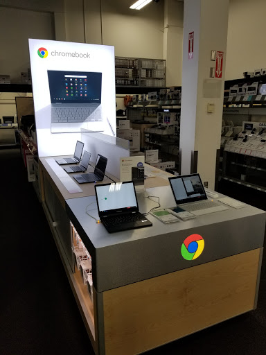 Electronics Store «Best Buy», reviews and photos, 6310 E Pacific Coast Hwy, Long Beach, CA 90803, USA