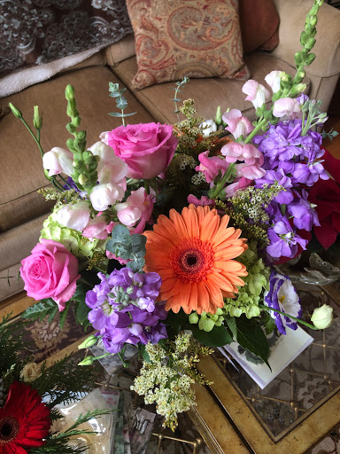 Florist «Bethany Florist & Gift Shoppe», reviews and photos, 5 Amity Rd, Bethany, CT 06524, USA