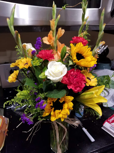 Florist «Glendale Flowers and Gifts», reviews and photos, 7145 N 58th Dr, Glendale, AZ 85301, USA