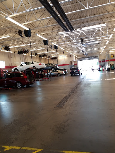 Toyota Dealer «Luther Brookdale Toyota», reviews and photos, 6700 Brooklyn Blvd, Brooklyn Center, MN 55429, USA