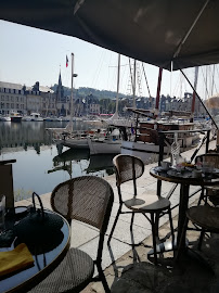 Atmosphère du Café Le Lula's Coffee à Honfleur - n°2