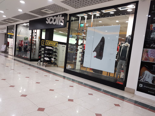 Stores to buy men's fluchos Stoke-on-Trent