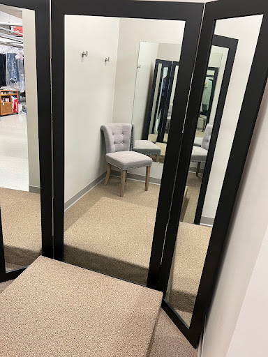 Dry Cleaner «Pilgrim Dry Cleaners and Launderers», reviews and photos, 7860 Olson Memorial Hwy, Golden Valley, MN 55427, USA