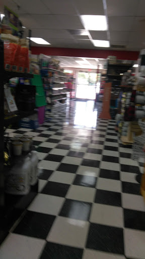 Pet Supply Store «Largo Feed & Garden Supply Inc», reviews and photos, 210 W Bay Dr, Largo, FL 33770, USA