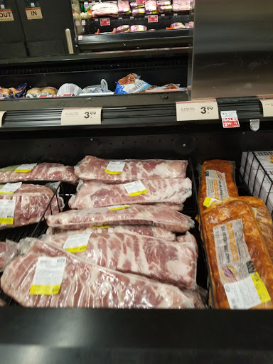 Supermarket «Giant Eagle Supermarket», reviews and photos, 5990 University Blvd #4, Coraopolis, PA 15108, USA