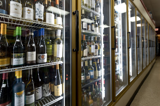 Liquor Store «Division Street Liquors», reviews and photos, 1759 W Division St, Chicago, IL 60622, USA