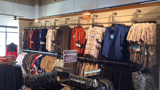 Sportswear Store «Columbia Sportswear Outlet Store at Edinburgh Premium Outlets», reviews and photos, 11715 NE Executive Dr #100, Edinburgh, IN 46124, USA
