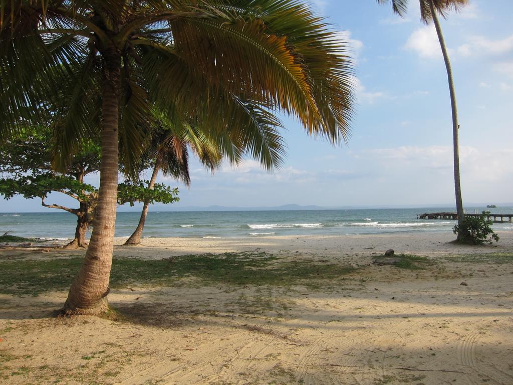 Foto af Playa la pascuala med lys sand overflade