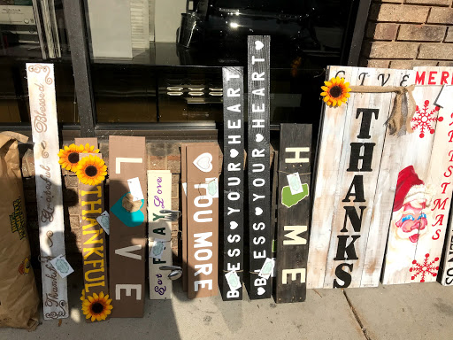 Fireplace Store «Mad Hatter Fireplace, Grills and Outdoor Living», reviews and photos, 5220 Atlanta Hwy, Alpharetta, GA 30004, USA