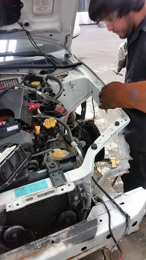 Auto Body Shop «Ultimate Paint Shop», reviews and photos, 28865 Nagel Ct, Lake Bluff, IL 60044, USA