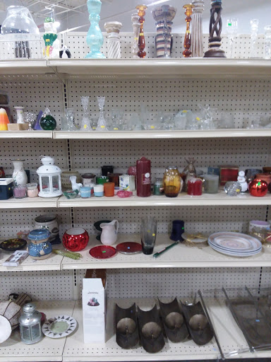 Thrift Store «The Salvation Army Family Store & Donation Center», reviews and photos