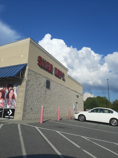 Shoe Store «Shoe Dept.», reviews and photos, 115 W Elmsley Dr #102, Greensboro, NC 27406, USA