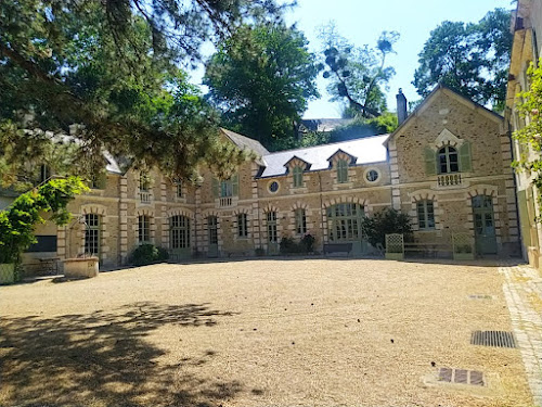 Lodge Gîte de groupe-La Boussinière Gennes-Val-de-Loire