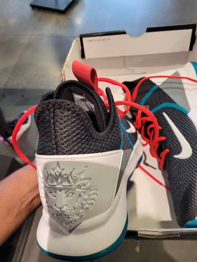 Clothing Store «Nike Factory Store», reviews and photos, 549 South Chillicothe Road #320, Aurora, OH 44202, USA