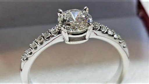 Jewelry Store «AQ Jewelers», reviews and photos, 42841 Creek View Plaza #125, Ashburn, VA 20147, USA