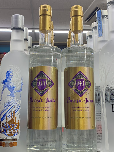 Liquor Store «Peachtree Package Store», reviews and photos, 300 Peachtree St NE # Cs1, Atlanta, GA 30308, USA