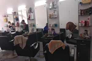 ludhiana hair salon and curly top kurukshetra image