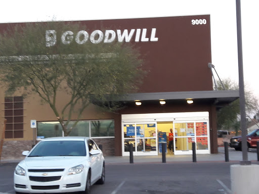 Thrift Store «91st & Northern Goodwill Retail Store & Donation Center», reviews and photos, 9000 W Northern Ave, Glendale, AZ 85305, USA