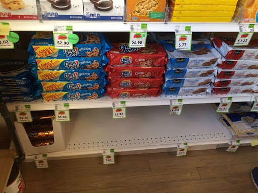 Grocery Store «Good Grocer», reviews and photos, 122 E Lake St, Minneapolis, MN 55408, USA