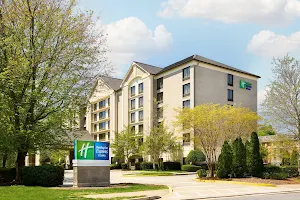 Holiday Inn Express & Suites Alpharetta - Windward Parkway, an IHG Hotel image