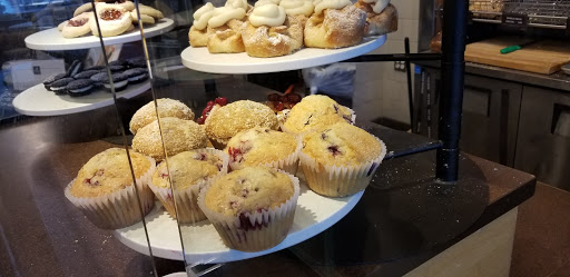 Shopping Mall «Midtown Shopping Center», reviews and photos, 74 Morris St, Morristown, NJ 07960, USA