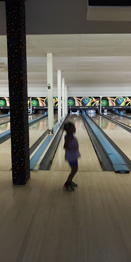 Bowling Alley «Apollo Bowling Center», reviews and photos, 29410 Gratiot Ave, Roseville, MI 48066, USA