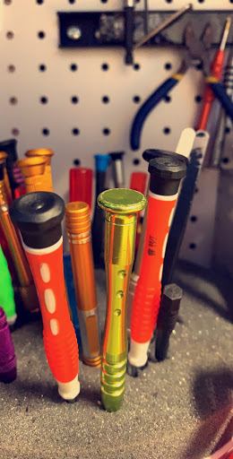 Cell Phone Store «iphone solutions», reviews and photos, 117 S Broadway, Lawrence, MA 01841, USA